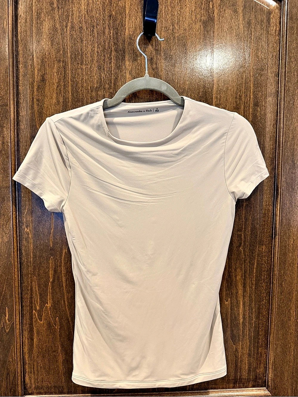 Abercrombie & Fitch Essential Easy Tee Short Sleeve Tee in White Size Small